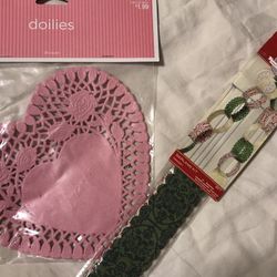 - Heart Shaped Doilies and Christmas Garland (paper chain)