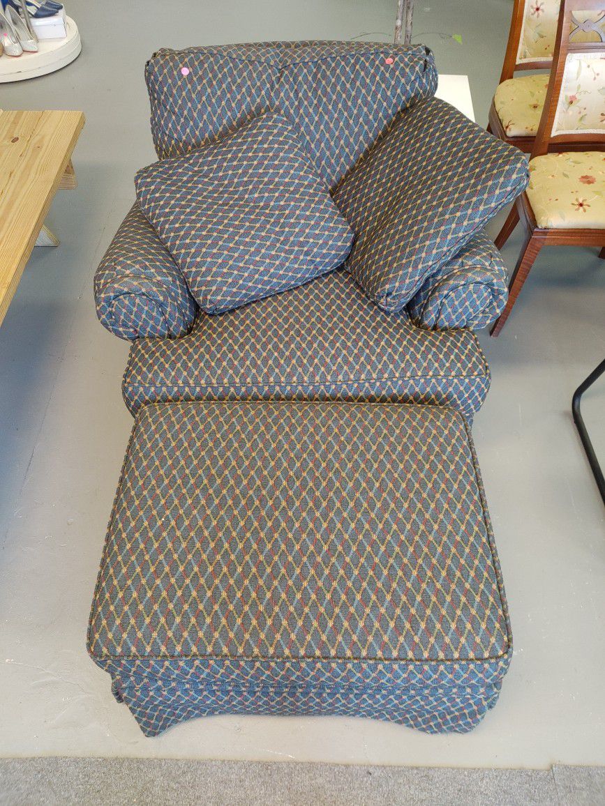 Chair And Ottoman That Rolls