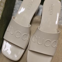 GUCCI Sandals