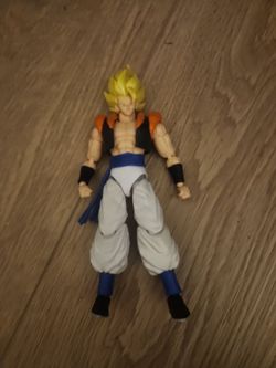 Goku figure