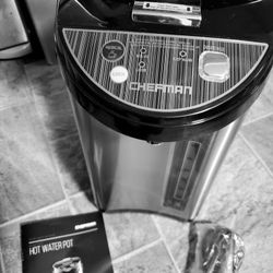 Chefman Electric Hot Water Pot. New.