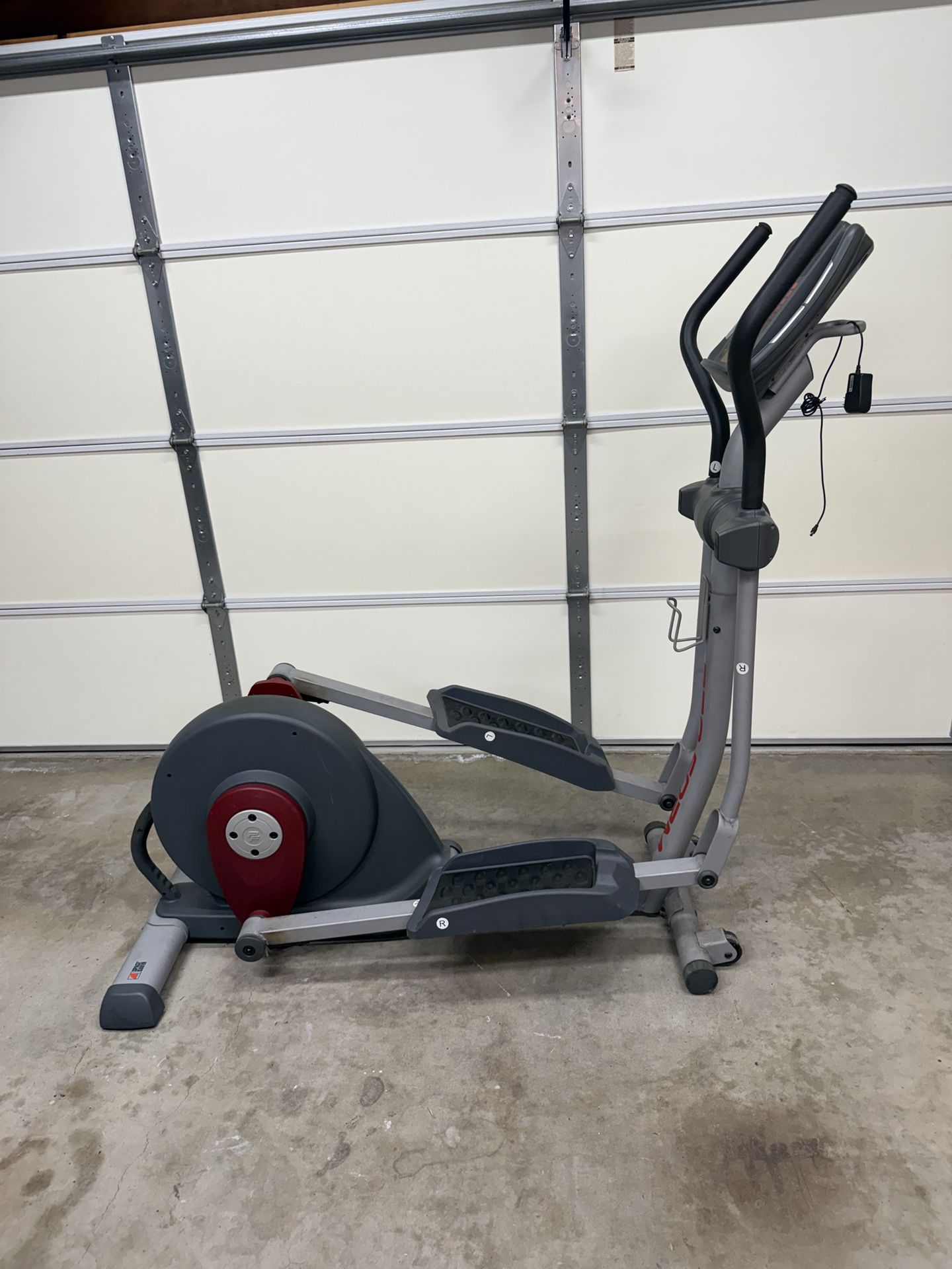 Proform 480 le space saver elliptical - ASKING = $119.99 Or Best $ Offer