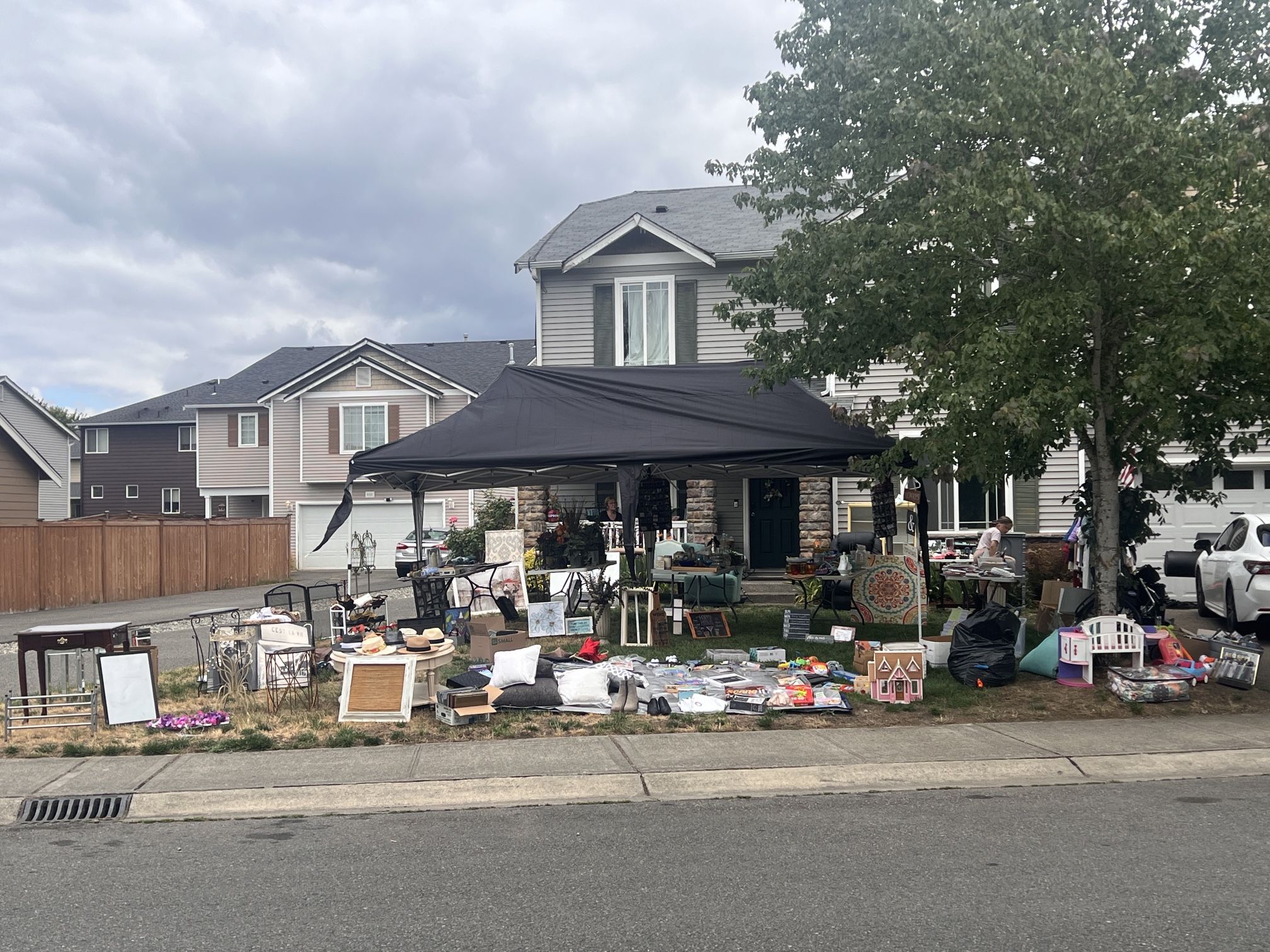 Multi-Neighbor Yard/Garage Sale