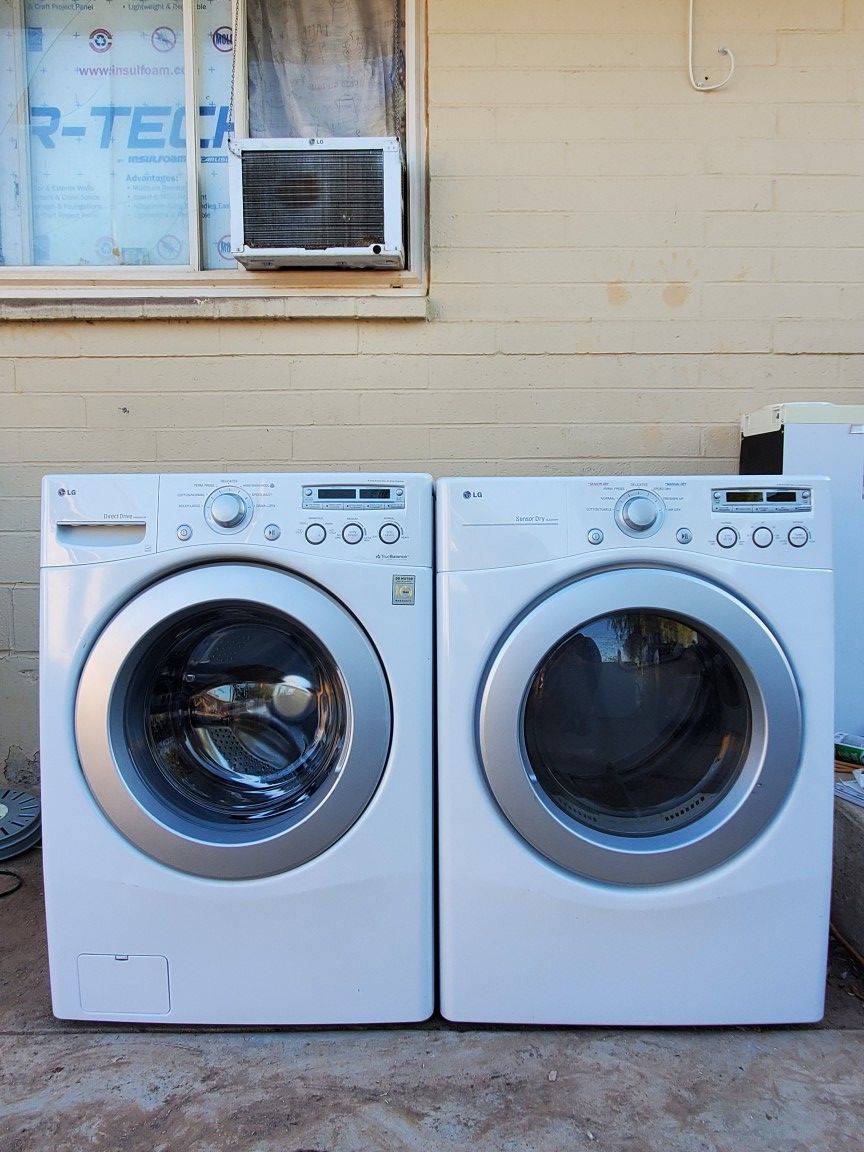 LG electric washer and dryer matching set