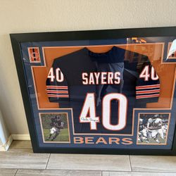 Gayle Sayers Autographed Jersey Custom Framed 