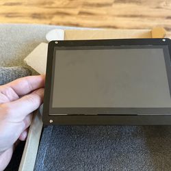 7” touch screen + power adapter + 9 feet micro HDMI cable