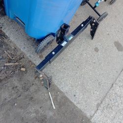 Reese Universal Trailer Hitch  For Different Vehicles..