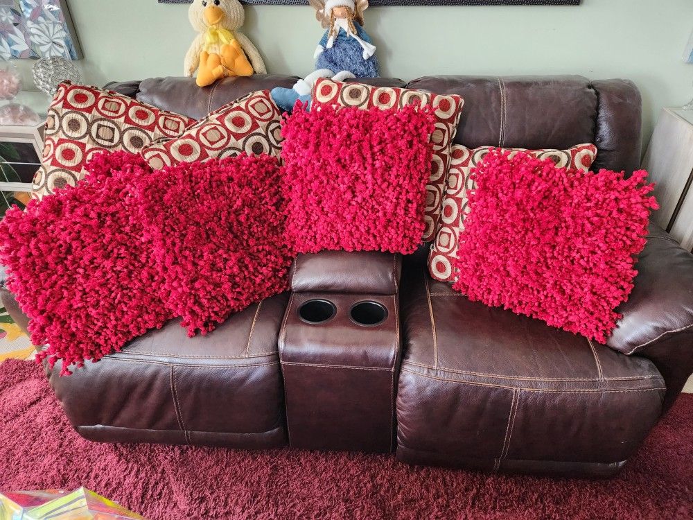 9 Decorative Pillows