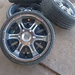 22"rims universal 3 tire in good condition