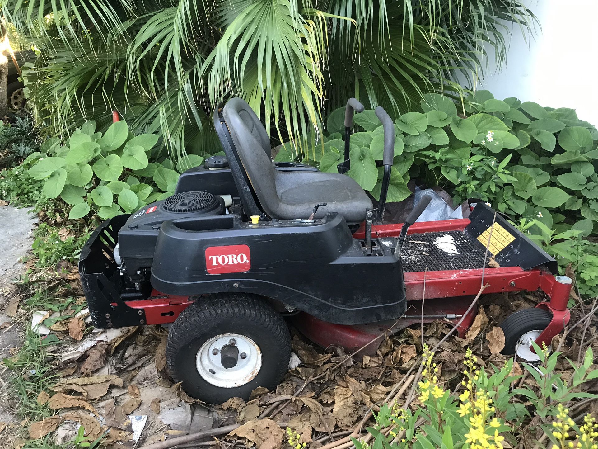 Toro Riding Lawn Mower Zero Turn 32” for Sale in Miami Beach, FL OfferUp