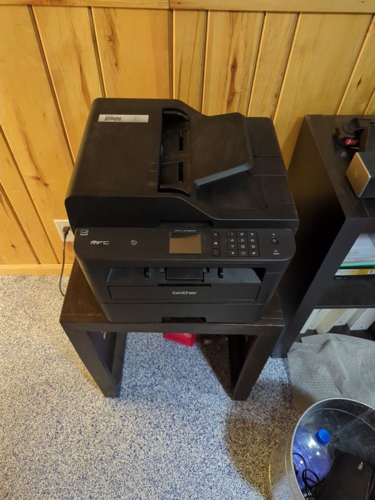 Printer + 700 Sheets Of paper + Cartridge