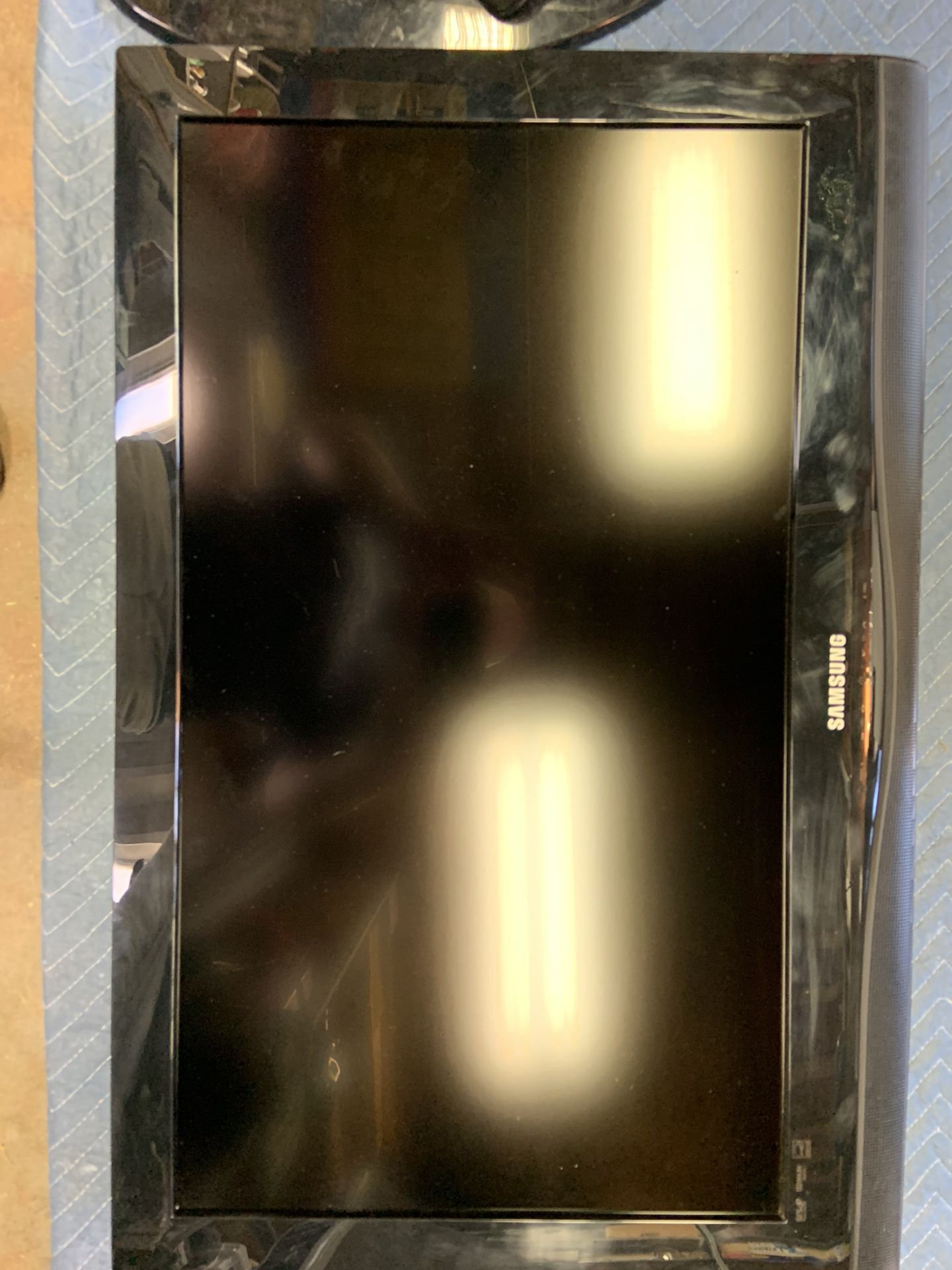 2-32” Samsung TV’s