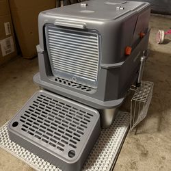 Like new Wynsylis XL Stainless Steel Cat Litter Box with Lid