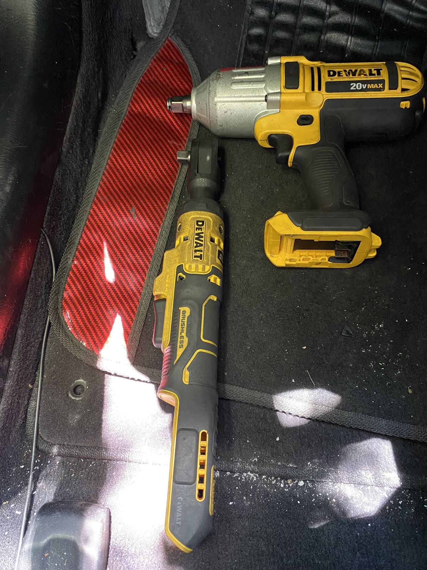 DEWALT 20-Volt MAX Cordless 1/2 in. High Torque Impact Wrench