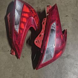 Tail Lights: 2006/2008 Nissan 270z