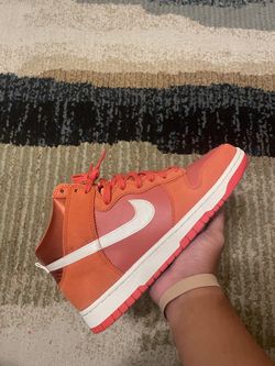 Nike dunks “Syracuse”