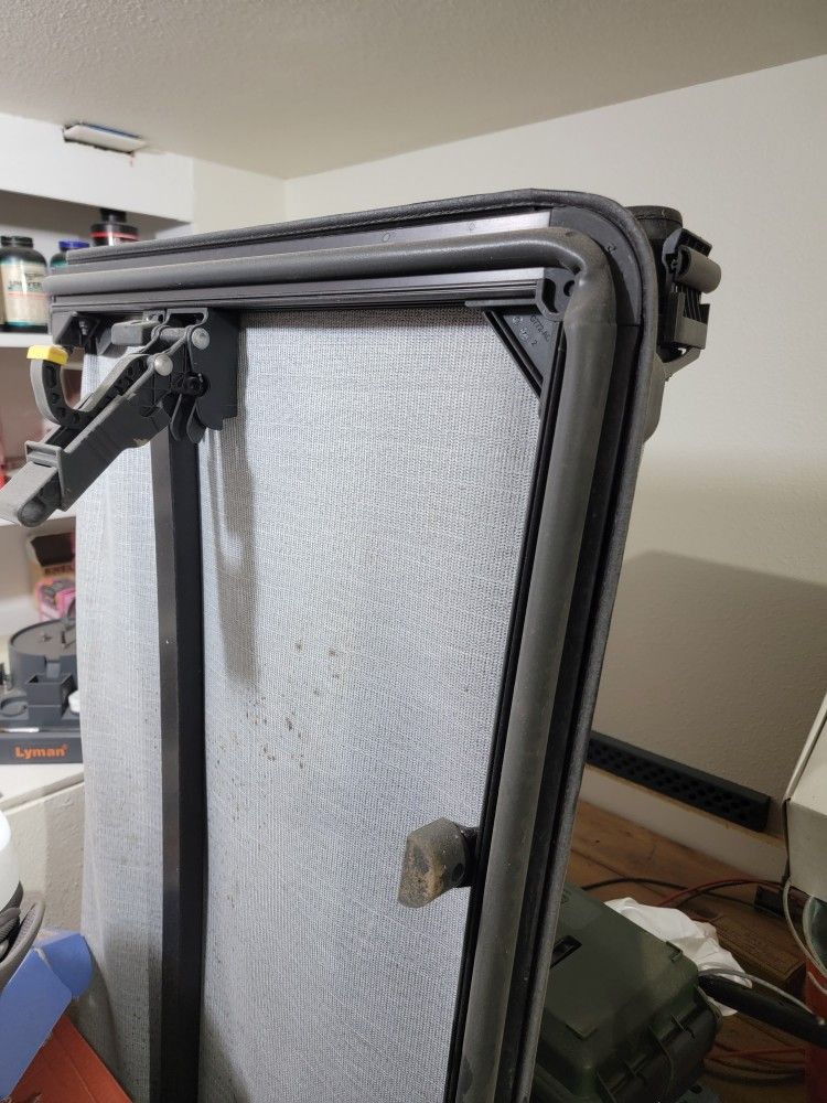 1500 Ram Trifold Tonneau Cover
