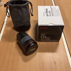 Canon EF 135mm f/2L USM (with Lens Case LP1219 and Lens Hood ET-78II)