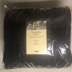TWIN SIZE COMFORTER 