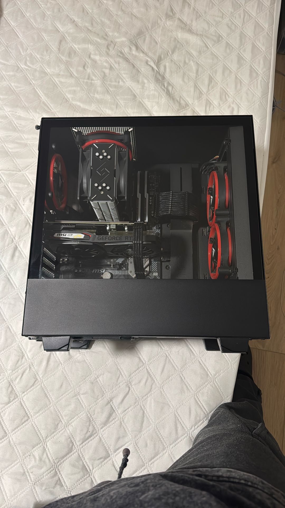 Gaming PC W/ Gaming Monitor/Keyboard/Mouse