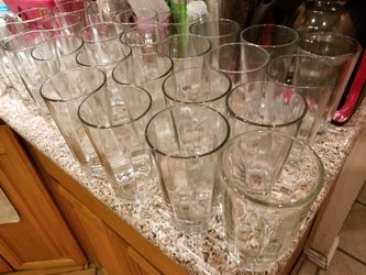 GLASS BEAKERS