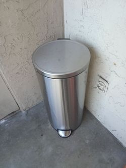 Trash can