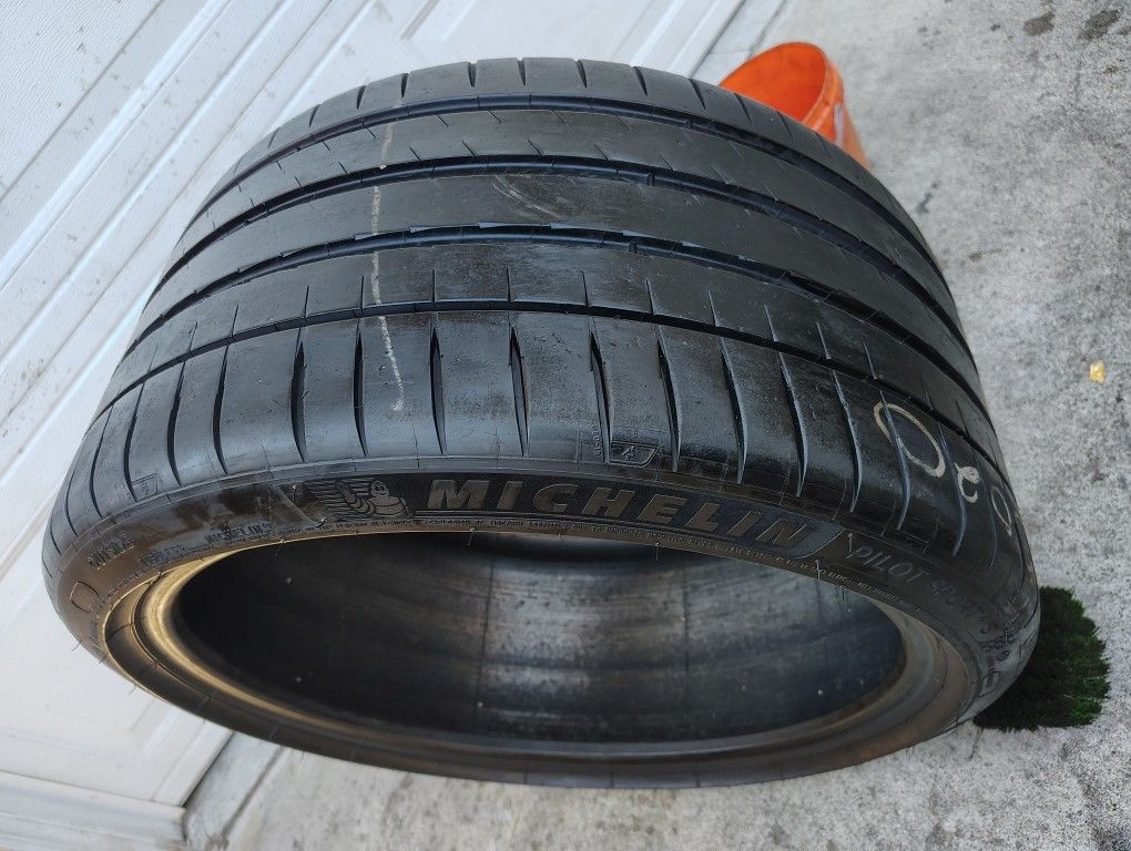 1 llanta 97% de vida año 2021 Michelin Pilot sport 4S 295/30/ZR/20 101Y