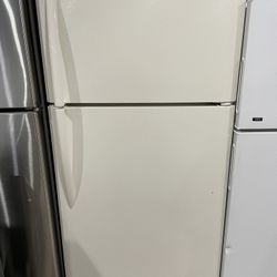 Frigidaire Fridge 