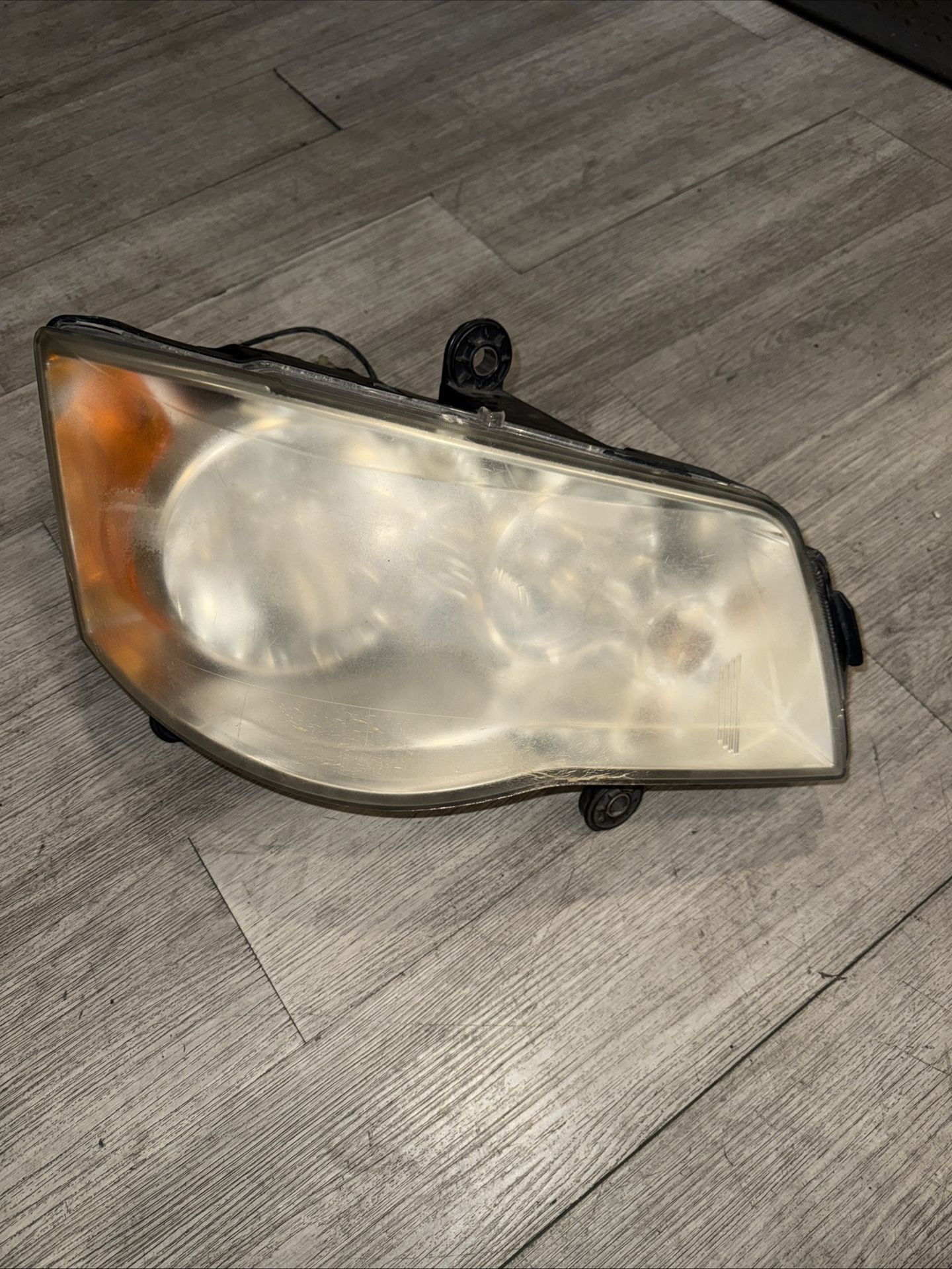 2008-2016 Chrysler Town & Country Front Right Headlight Headlamp Lamp 5113336AD