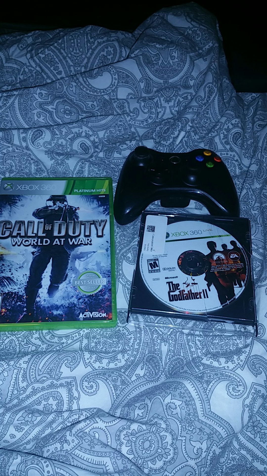 Xbox 360 games and controller