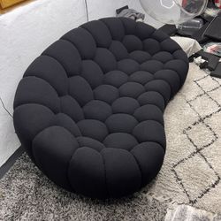 Modern Curved Black Fabric Loveseat - Free Delivery ✅ Hexagonal Tufted Sofa - Roche Bobois Dupe 