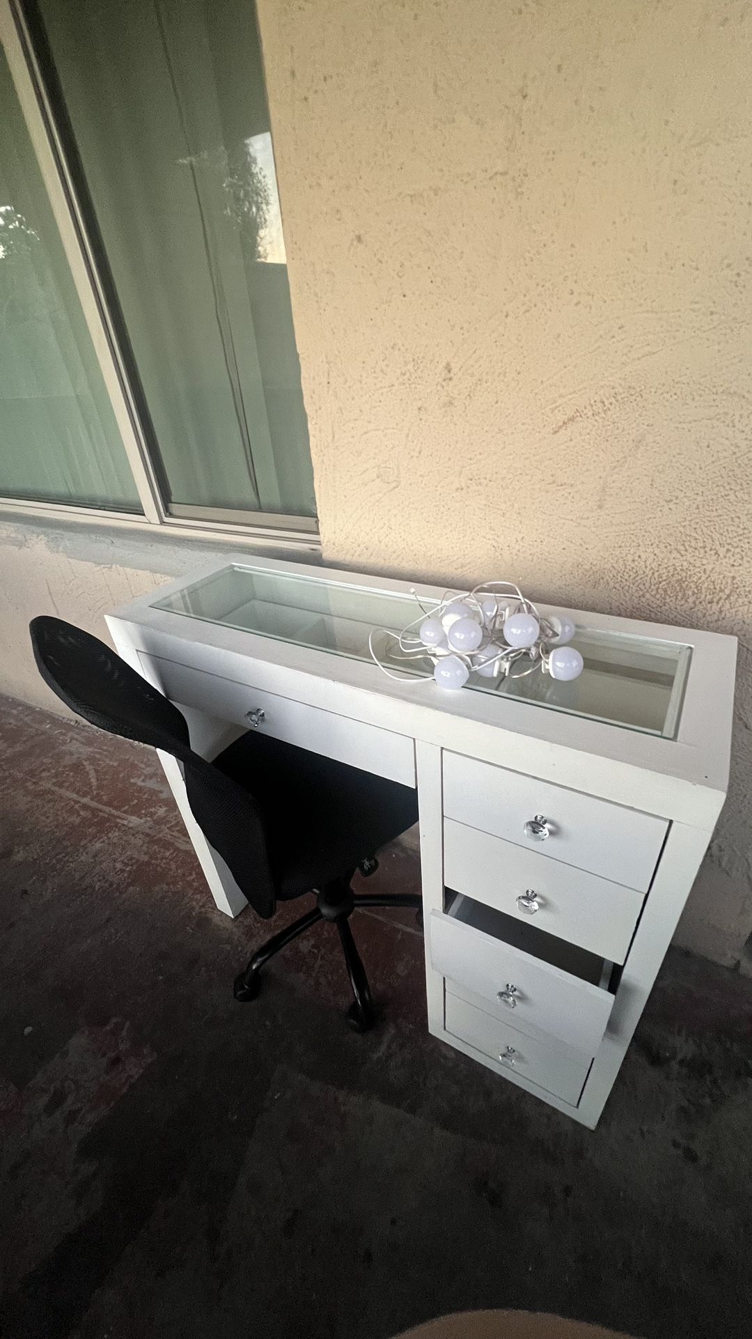 Vanity Desk With Chair And Lights 