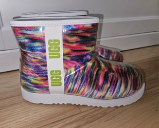 Classic Clear Mini Pixelate Waterproof Boot Ugg New Size 6
