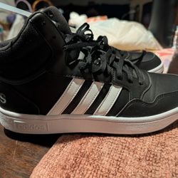 Adidas Men's Brand New Black And White Shoes