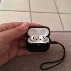 AirPods 4