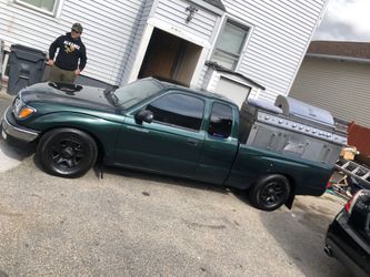 Toyota Tacoma $5,000 190kmiles