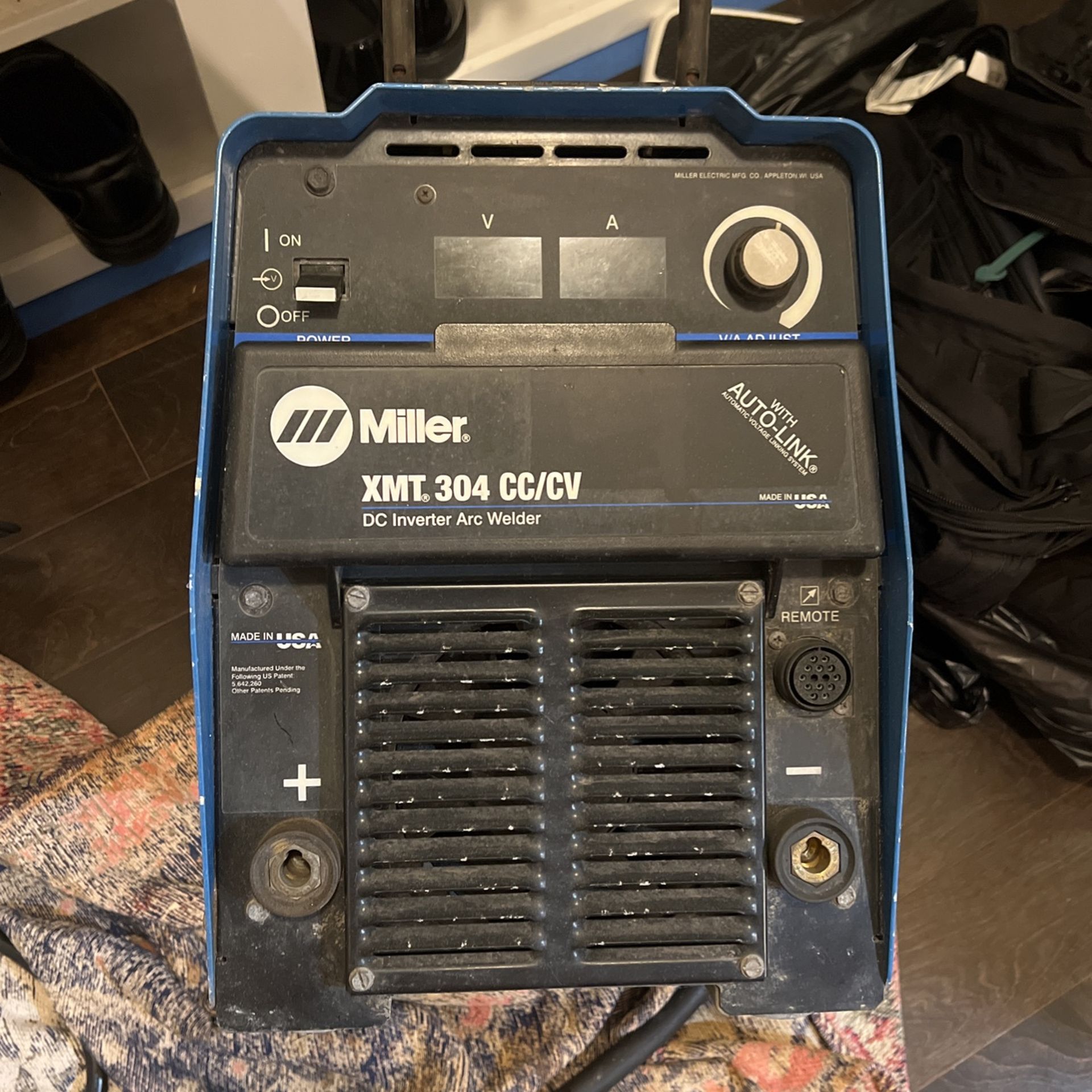 Miller XMT 304 CC/CV DC Arc Welder