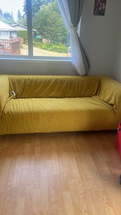 FREE COUCH