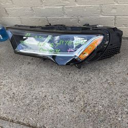2020-22 Audi Q7 left headlight