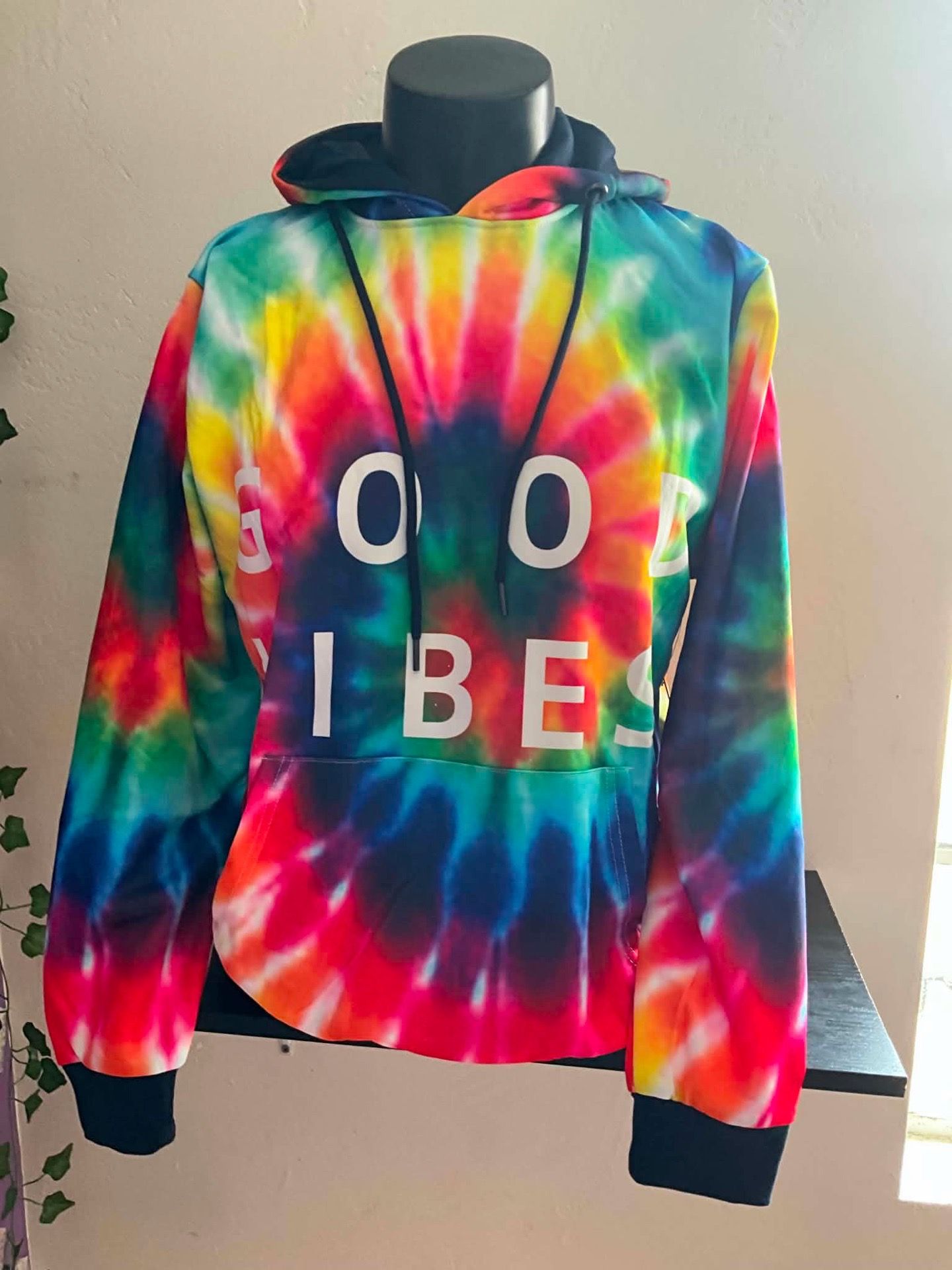 Hoodie multicolor. Size Small & XL
