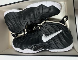 Dr doom foams in decent condition like 8/10 Sz 10.5     Nike Air Foamposite Pro doctor doom Men's Black/White sneaker is a stylish and versatile athle