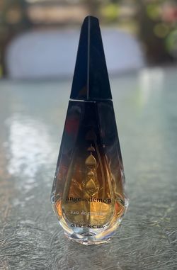 GIVENCHY perfume