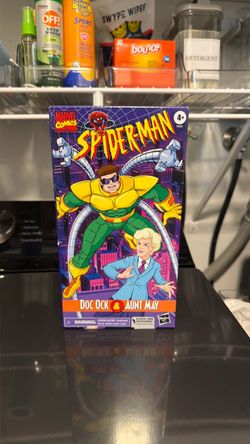 Marvel Spider-Man Doc Ock & Aunt May Figure Set