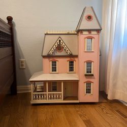 Victorian Dollhouse