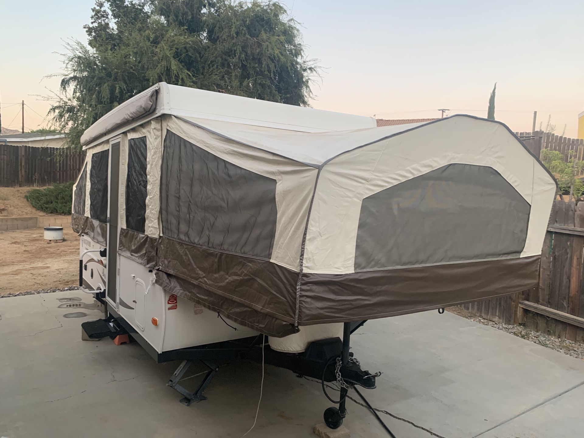Tent Trailer- never camped in!