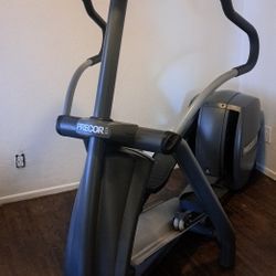 PRECORE ELLIPTICAL 546i