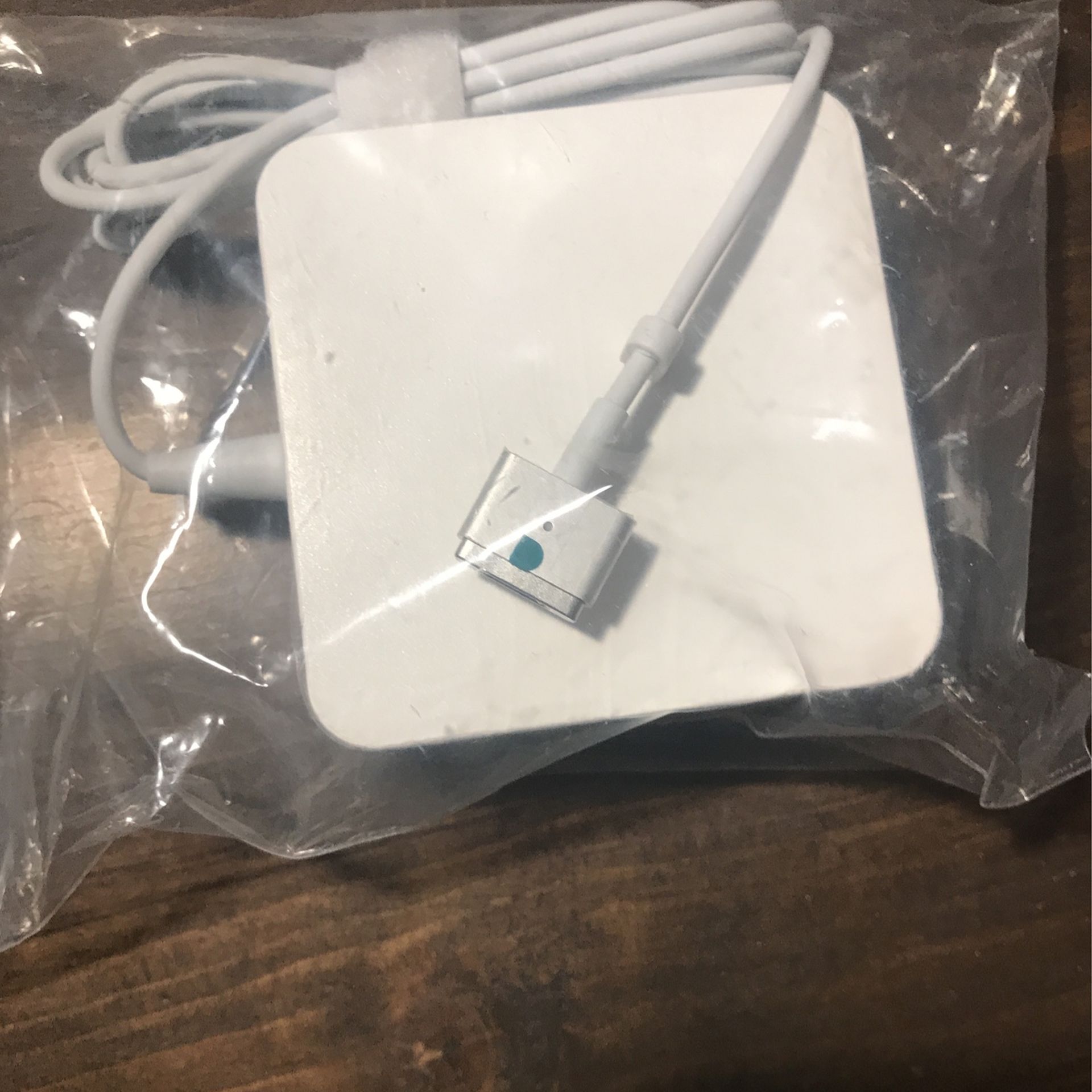 Mac Laptop Charger (old)