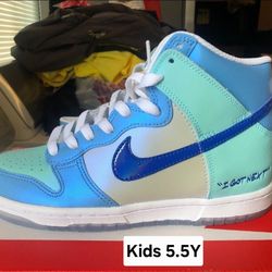 Nike DUNK "I GOT NEXT" size 5.5Y
