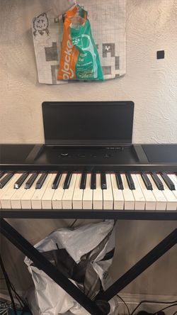 Piano keyboard