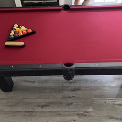 Pool Table 8ft Like New